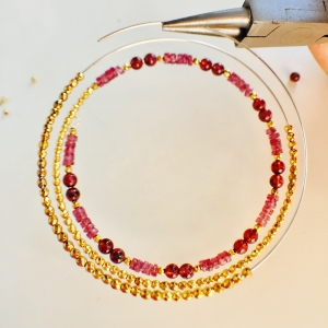 Jak nawlekać koraliki