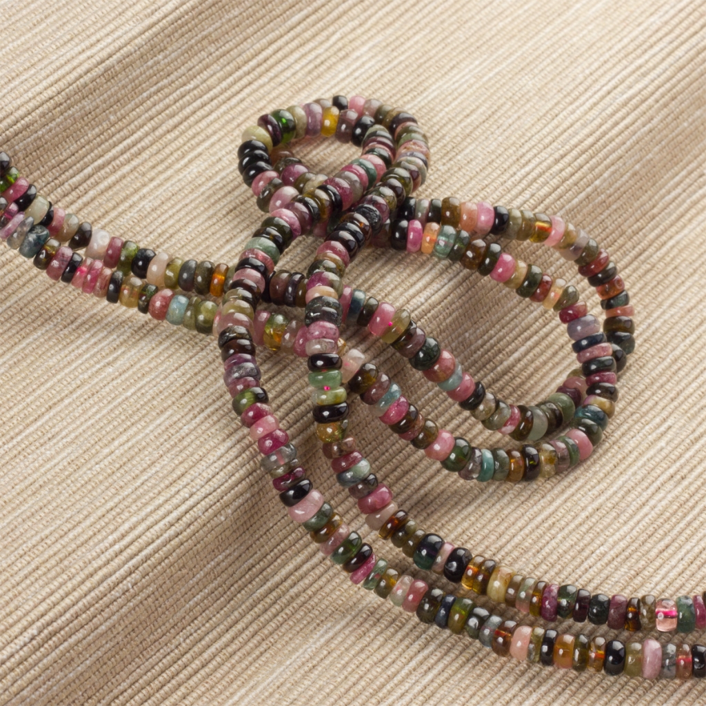 Turmalin - wiele barw zaklętych w jednym kamieniu 