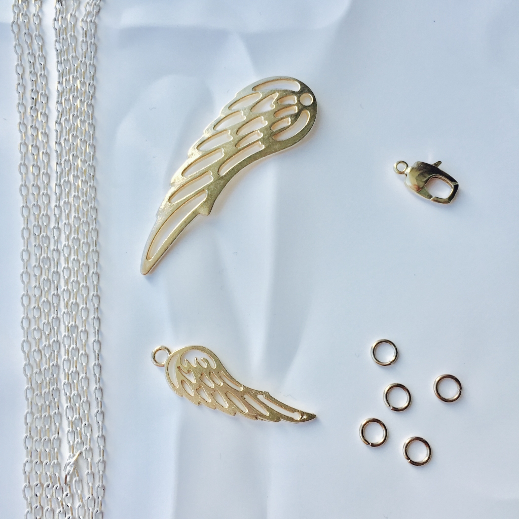 Z czego zrobić naszyjnik.