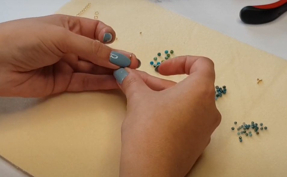 jak zakonczyc naszyjnik lapaczki z kulka 2