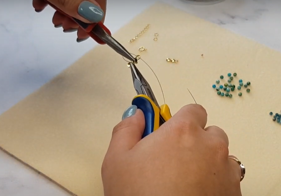 jak zakonczyc naszyjnik lapaczki z kulka 4