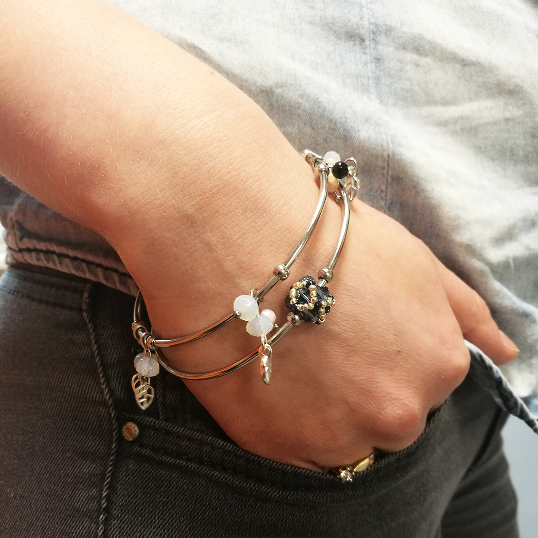 bransoletki na bazie ze stali chirurgicznej