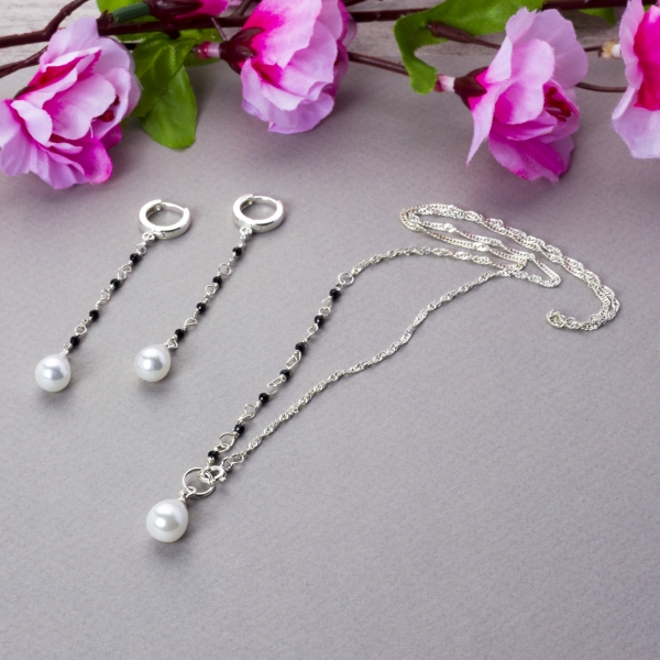 komplet z perłą i spinelami