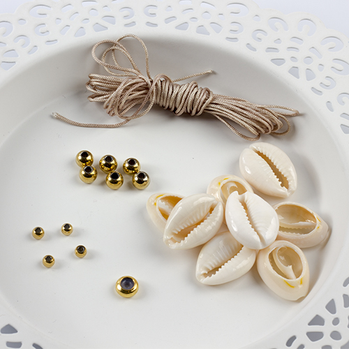 bransoletka z muszelek