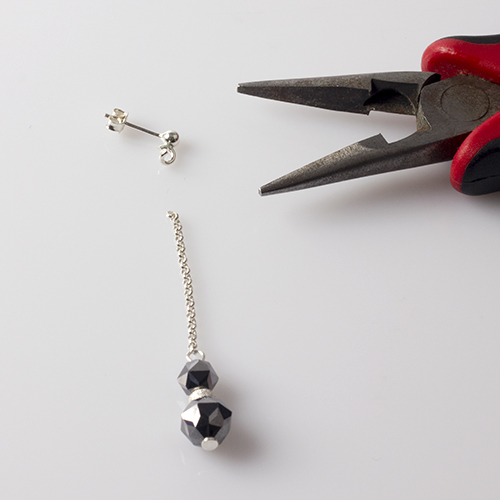 błyszczące kolczyki z terahertzem