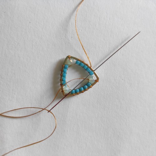 kolczyki z koralików