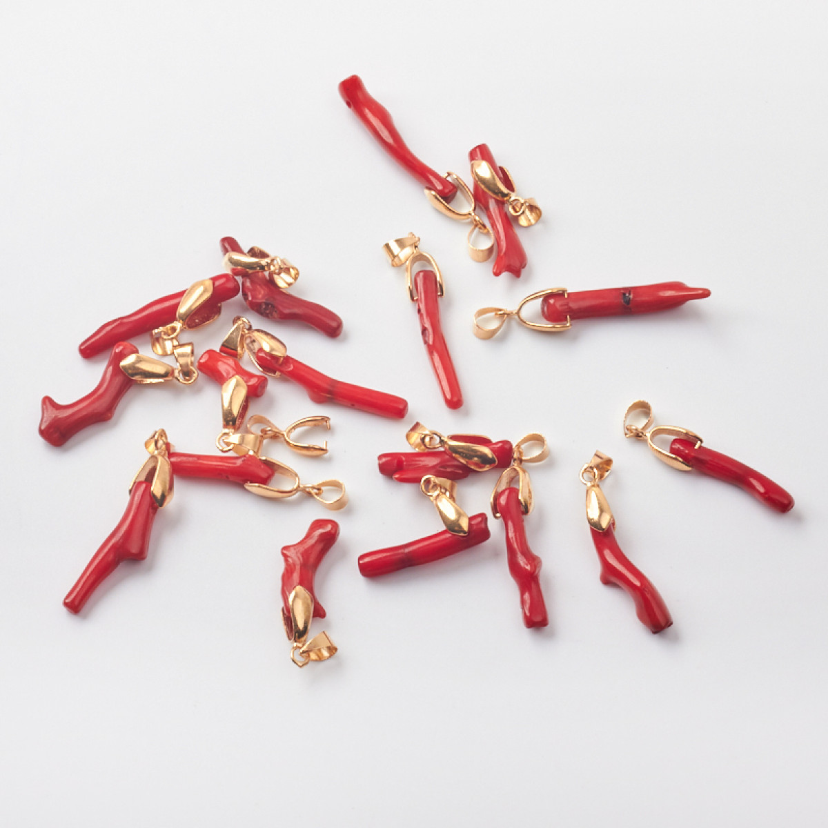 czerwony koral, gałązka z krawatką, KO1029B