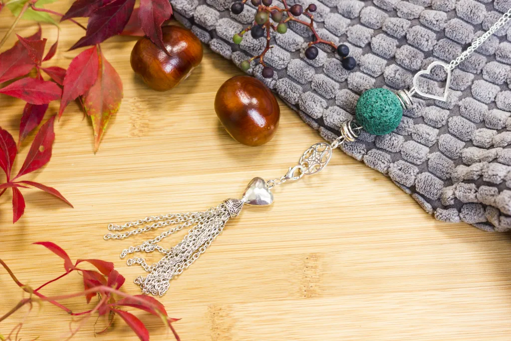 Zawieszka z serduszkiem i chwostem