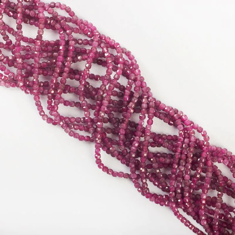 Rubin kostka fasetowana 2,5x2,5 mm [DK1953]