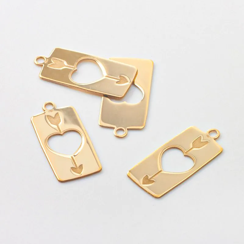 Srebrna zawieszka wycięte serce ze strzałą AG925 pozłacana 20,5mm [PS5347B]