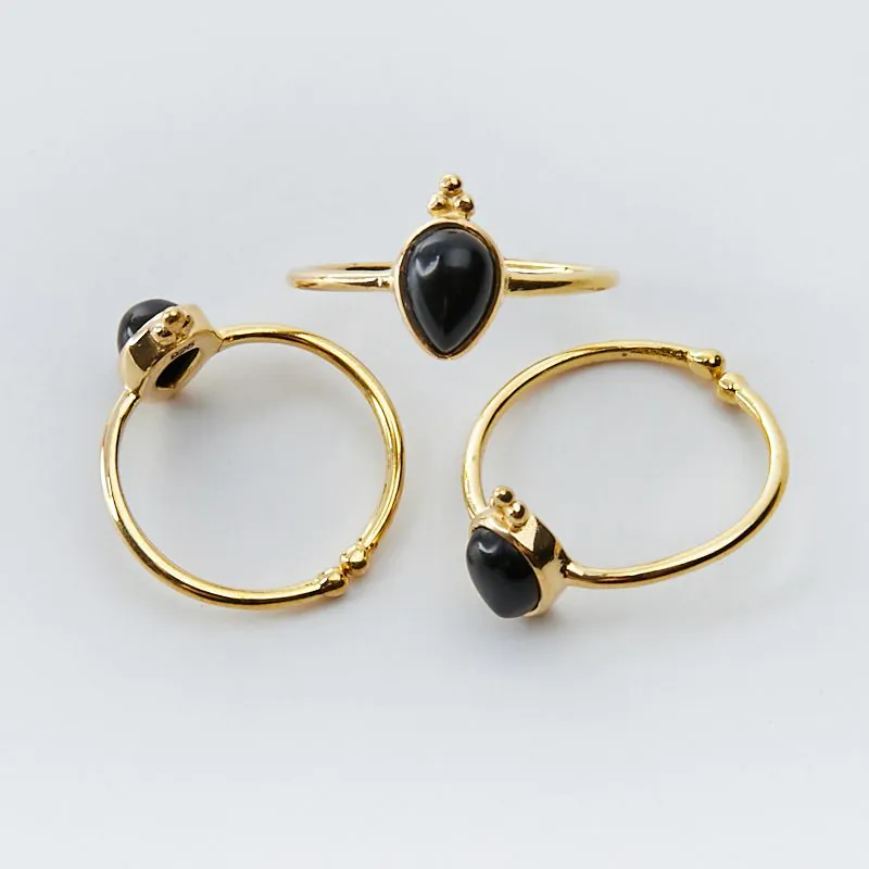 Srebrny pierścionek regulowany z onyksem łezka AG925 pozłacany 20 mm [PS9133B]