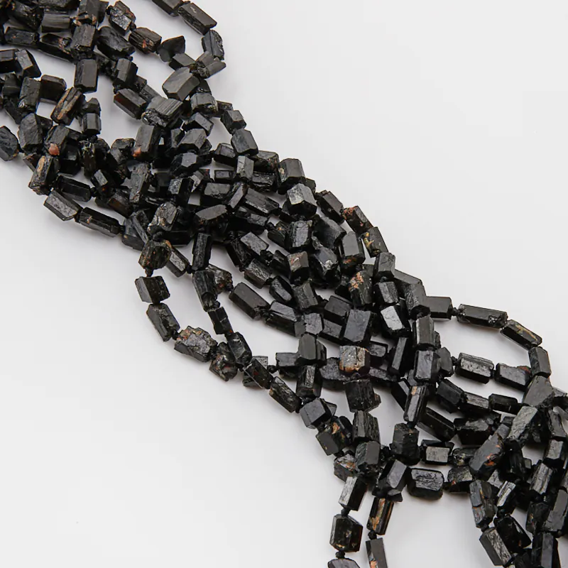 Koraliki czarny turmalin słupek nieregularny 10-13 mm [DK0095]