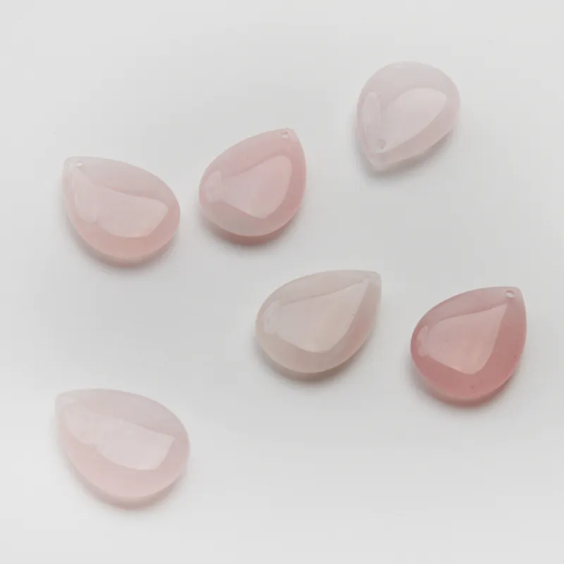 Koralik kryształ górski różowy łezka gładka zawieszka 25x18 mm KB0681