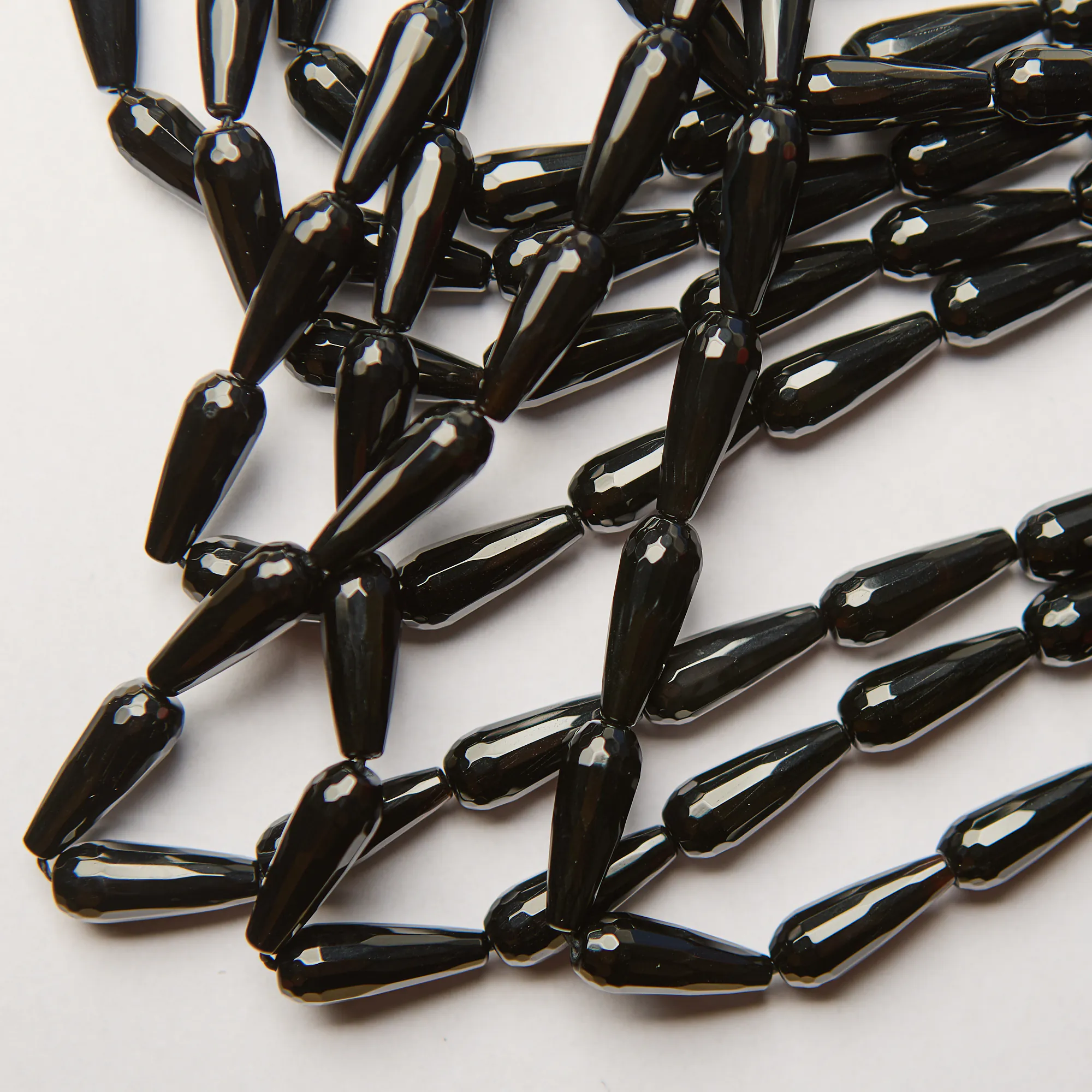 Koraliki onyks łezka fasetowana 8x20 mm [ka0436]